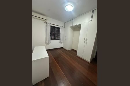 Casa de Condomínio para alugar com 3 quartos, 380m² em Rio do Ouro, São Gonçalo