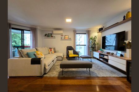 Sala de apartamento à venda com 3 quartos, 150m² em Vila Olímpia, São Paulo