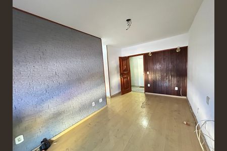 Apartamento para alugar com 70m², 2 quartos e 1 vagaSala