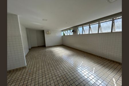 Apartamento para alugar com 70m², 2 quartos e 1 vagaÁrea comum - Salão de festas