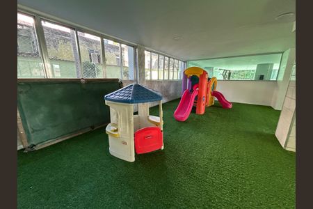 Apartamento para alugar com 70m², 2 quartos e 1 vagaÁrea comum - Playground