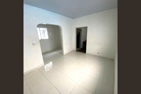 Casa à venda com 120m², 5 quartos e 3 vagasCasa dos fundos