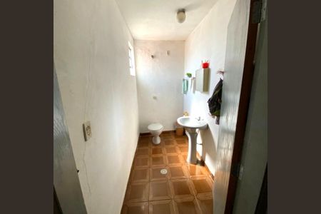 Casa à venda com 120m², 5 quartos e 3 vagasCasa dos fundos
