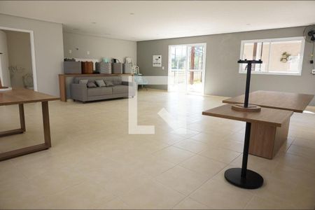 Apartamento para alugar com 43m², 2 quartos e 1 vaga Apartamento para alugar com 43m², 2 quartos e 1 vagaÁrea comum - Salão de festas