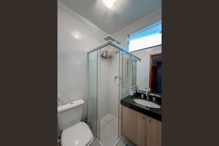 Casa à venda com 110m², 3 quartos e 2 vagasBanheiro da Suite