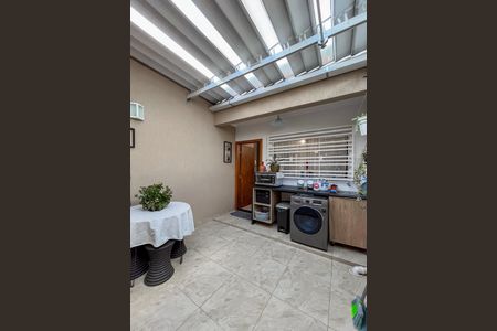 Casa à venda com 110m², 3 quartos e 2 vagasÁrea de Serviço