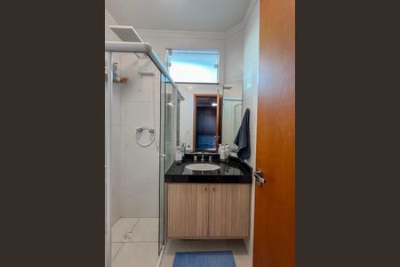 Casa à venda com 110m², 3 quartos e 2 vagasBanheiro da Suite