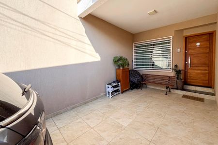 Casa à venda com 110m², 3 quartos e 2 vagasGaragem