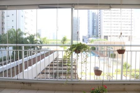 Apartamento à venda com 99m², 2 quartos e 1 vagaVaranda