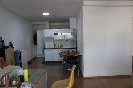 Apartamento à venda com 99m², 2 quartos e 1 vagaSala