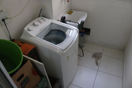 Apartamento à venda com 99m², 2 quartos e 1 vagaÁrea de Serviço