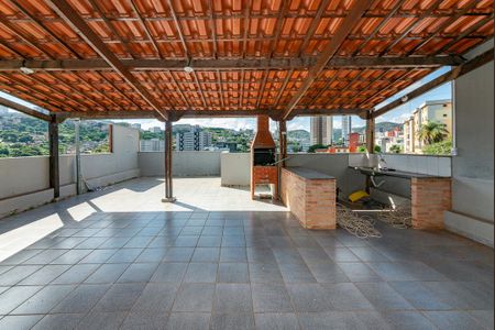 Apartamento à venda com 150m², 3 quartos e 3 vagasVaranda