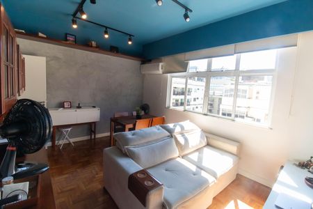 Apartamento à venda com 80m², 2 quartos e sem vagaSala