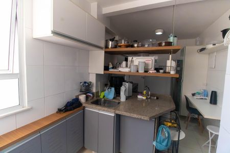 Apartamento à venda com 80m², 2 quartos e sem vaga Apartamento à venda com 80m², 2 quartos e sem vagaCozinha e Área de Serviço