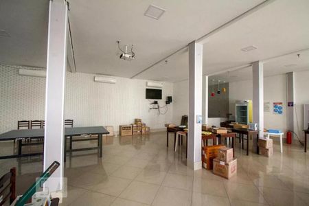 Apartamento à venda com 56m², 3 quartos e 1 vaga Apartamento à venda com 56m², 3 quartos e 1 vagaÁrea comum - Salão de festas