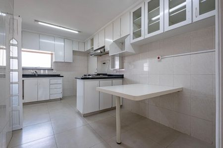Apartamento à venda com 114m², 3 quartos e 2 vagas Apartamento à venda com 114m², 3 quartos e 2 vagasCozinha