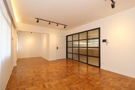 Apartamento à venda com 147m², 3 quartos e 1 vaga Apartamento à venda com 147m², 3 quartos e 1 vagaSala