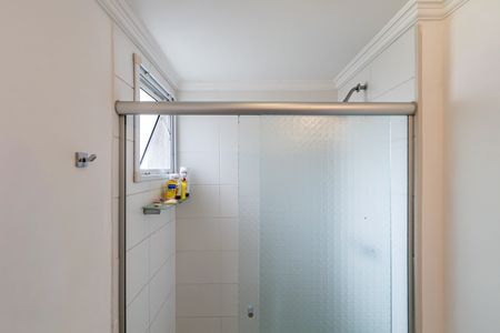 Apartamento à venda com 75m², 3 quartos e 1 vagaSuite - Banheiro