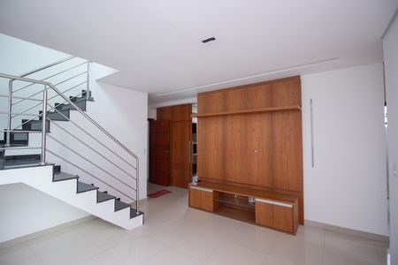 Sala de apartamento à venda com 3 quartos, 177m² em Europa, Contagem