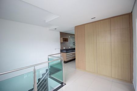 Apartamento à venda com 177m², 3 quartos e 2 vagas Apartamento à venda com 177m², 3 quartos e 2 vagasCozinha e Área de Serviço