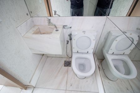 Apartamento à venda com 177m², 3 quartos e 2 vagas Apartamento à venda com 177m², 3 quartos e 2 vagasLavabo