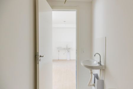 Banheiro de apartamento para alugar com 1 quarto, 63m² em Ferreira, São Paulo