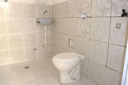 Banheiro de kitnet/studio para alugar com 1 quarto, 42m² em Consolação, São Paulo