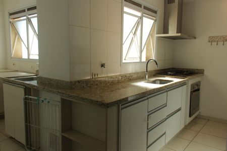 Apartamento para alugar com 111m², 2 quartos e 2 vagasCozinha e Área de Serviço