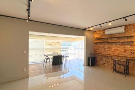 Sala de apartamento para alugar com 2 quartos, 111m² em Cond Porto Cidade, Santos