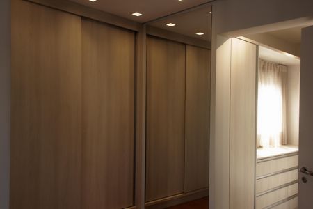 Apartamento para alugar com 111m², 2 quartos e 2 vagasCloset da suíte
