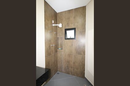 Casa de condomínio para alugar com 230m², 3 quartos e 4 vagasBanheiro da Suíte 1