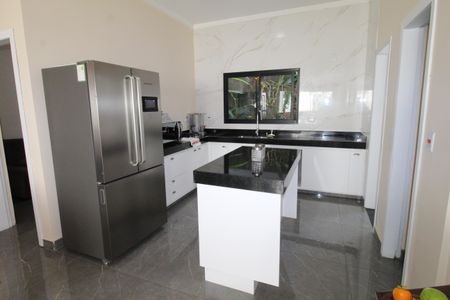 Casa de condomínio para alugar com 230m², 3 quartos e 4 vagasCozinha