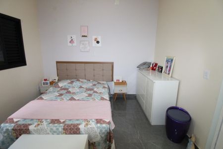 Casa de condomínio para alugar com 230m², 3 quartos e 4 vagasSuíte 1