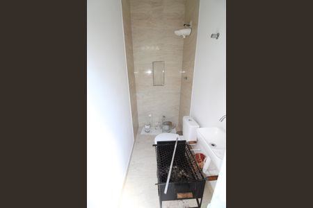 Casa de condomínio para alugar com 230m², 3 quartos e 4 vagasQuintal