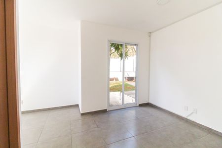 Apartamento para alugar com 44m², 2 quartos e 1 vagaÁrea comum - Salão de festas