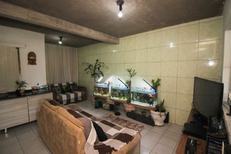 Sala de casa à venda com 3 quartos, 110m² em Cascata, Porto Alegre
