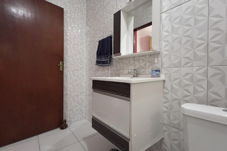 Casa à venda com 128m², 3 quartos e 2 vagas Casa à venda com 128m², 3 quartos e 2 vagasBanheiro da Suíte 1