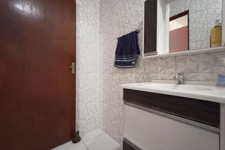 Casa à venda com 128m², 3 quartos e 2 vagas Casa à venda com 128m², 3 quartos e 2 vagasBanheiro da Suíte 1