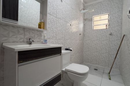 Casa à venda com 128m², 3 quartos e 2 vagas Casa à venda com 128m², 3 quartos e 2 vagasBanheiro da Suíte 1