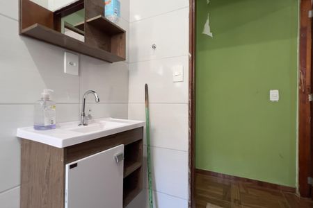 Casa à venda com 128m², 3 quartos e 2 vagas Casa à venda com 128m², 3 quartos e 2 vagasBanheiro 1