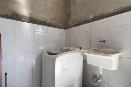 Casa à venda com 128m², 3 quartos e 2 vagas Casa à venda com 128m², 3 quartos e 2 vagasÁrea de Serviço