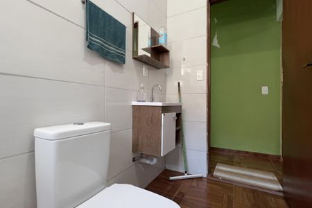 Casa à venda com 128m², 3 quartos e 2 vagas Casa à venda com 128m², 3 quartos e 2 vagasBanheiro 1