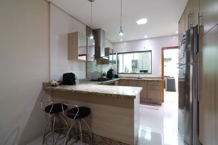 Casa para alugar com 120m², 3 quartos e 2 vagas Casa para alugar com 120m², 3 quartos e 2 vagasCozinha