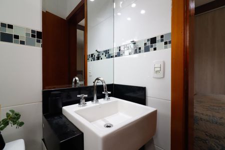 Casa para alugar com 120m², 3 quartos e 2 vagas Casa para alugar com 120m², 3 quartos e 2 vagasBanheiro da Suíte