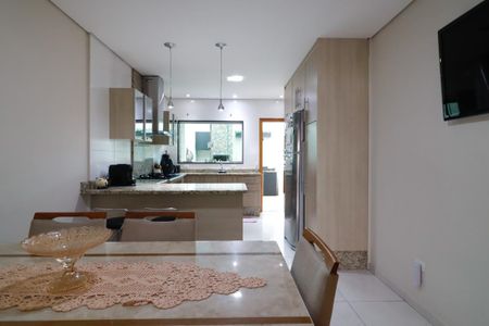 Casa para alugar com 120m², 3 quartos e 2 vagas Casa para alugar com 120m², 3 quartos e 2 vagasCozinha