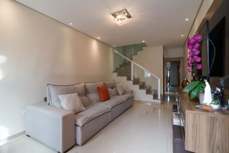 Sala de casa à venda com 3 quartos, 120m² em Vila Granada, São Paulo