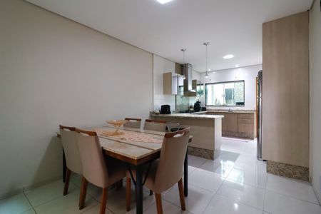 Casa para alugar com 120m², 3 quartos e 2 vagas Casa para alugar com 120m², 3 quartos e 2 vagasCozinha