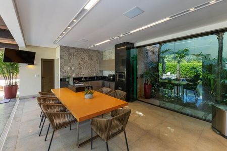 Casa de condomínio à venda com 328m², 4 quartos e 2 vagasÁrea Gourmet