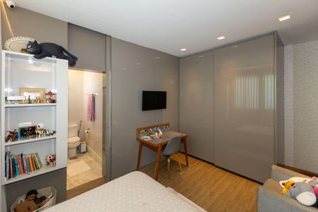 Casa de condomínio à venda com 328m², 4 quartos e 2 vagasSuíte 1