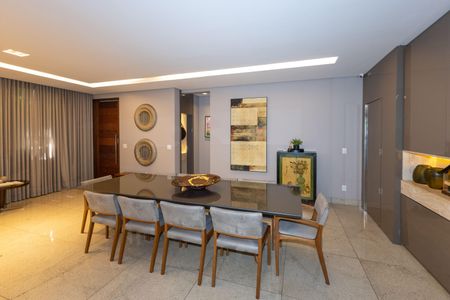 Casa de condomínio à venda com 328m², 4 quartos e 2 vagasSala de Jantar